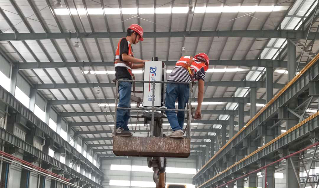 注塑车间大型工业吊扇安装，瑞泰风一步到位